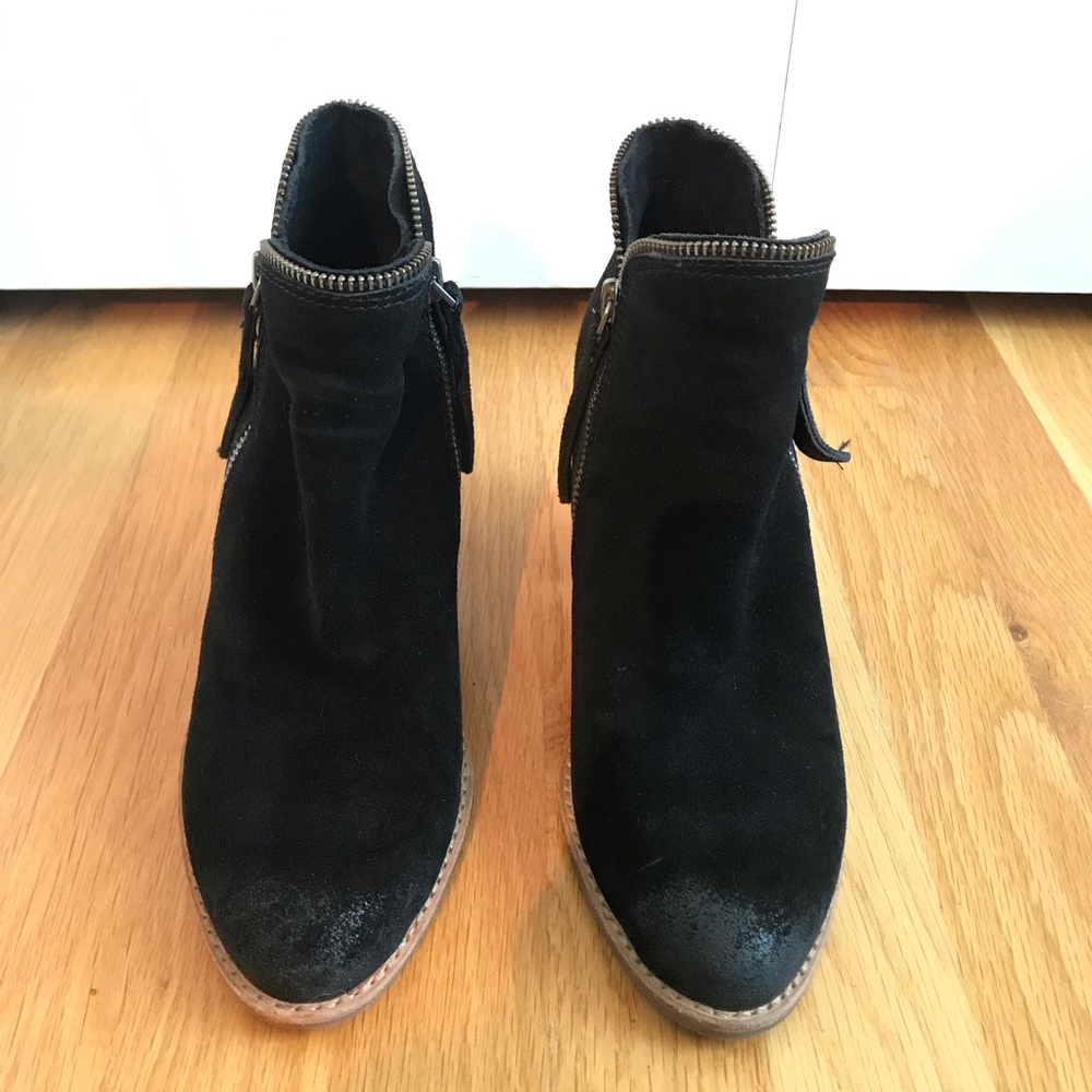 Dolce Vita ankle booties